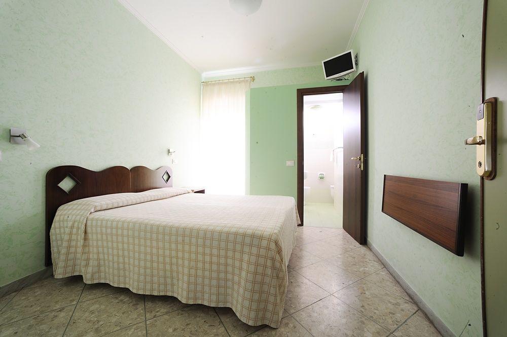Hotel Casa Yvorio 테라치나 외부 사진