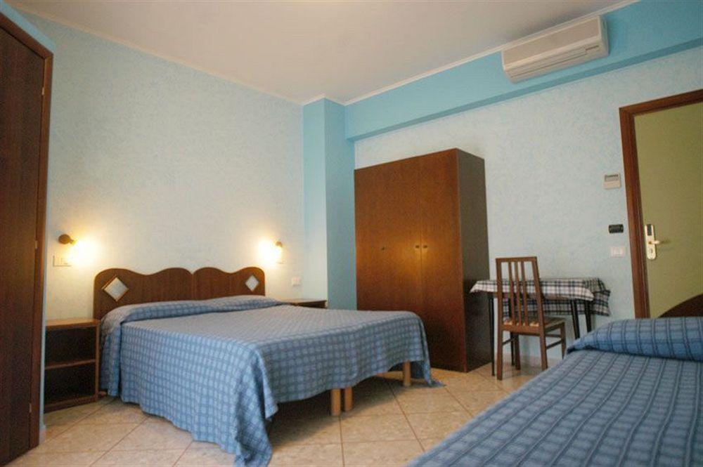 Hotel Casa Yvorio 테라치나 외부 사진